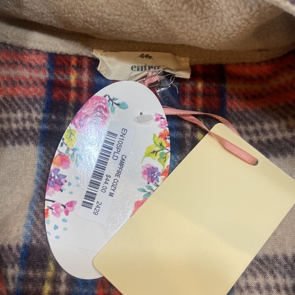 Quarter button pullover - Picture 2 of 6